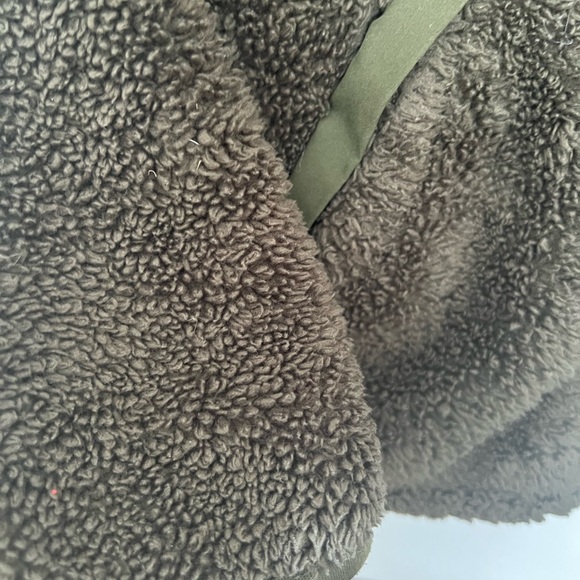 Boys Reebok jacket - Picture 6 of 6